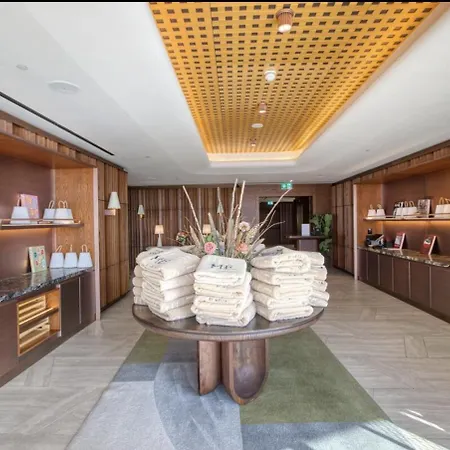 Διαμέρισμα The Official Mercury 2br With Pool Access By 360 Estates