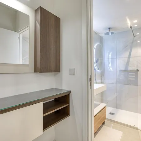 The Official Mercury 2br With Pool Access By 360 Estates