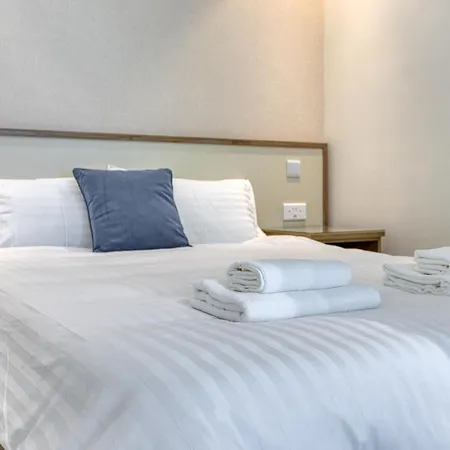 The Official Mercury 2br With Pool Access By 360 Estates *