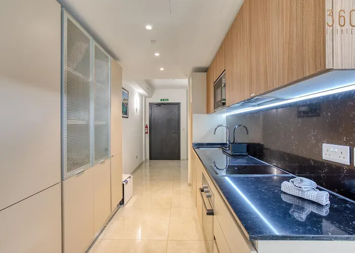 The Official Mercury 2br With Pool Access By 360 Estates Apartament