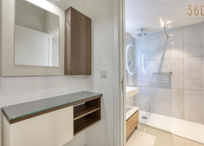 The Official Mercury 2br With Pool Access By 360 Estates