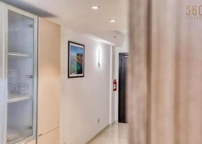 The Official Mercury 2br With Pool Access By 360 Estates Apartament