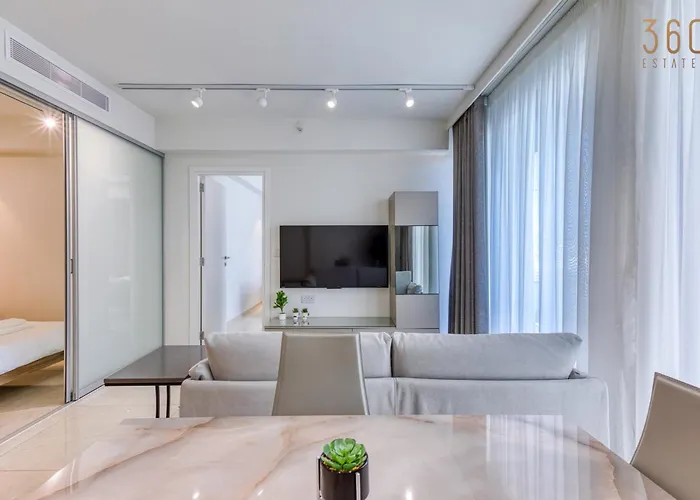 The Official Mercury 2br With Pool Access By 360 Estates Apartament