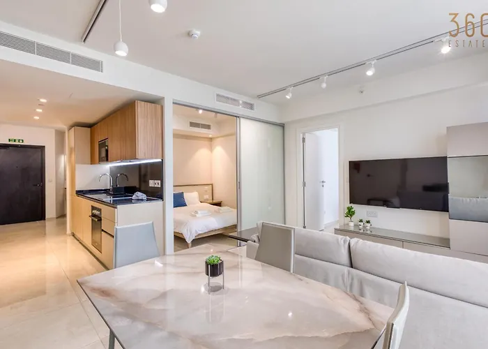 The Official Mercury 2br With Pool Access By 360 Estates *